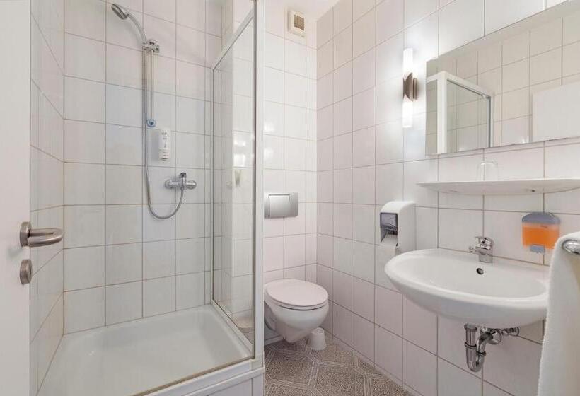 בית מלון כפרי Imota