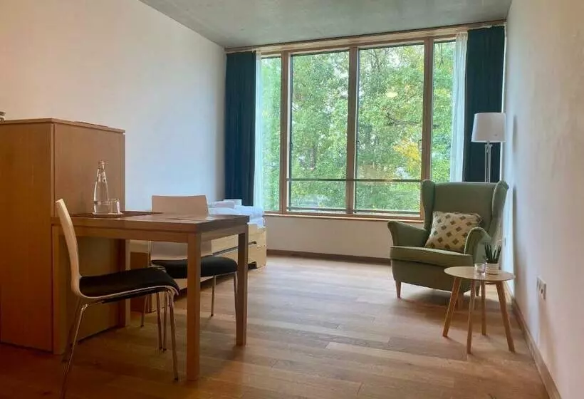 Hotelli Sukhavati Apartments