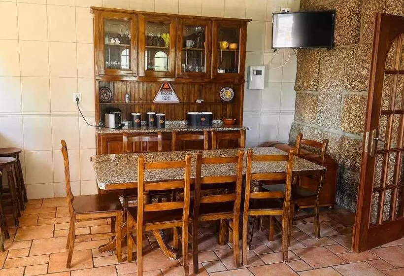 Majatalo The Oak´s Wolf Country House