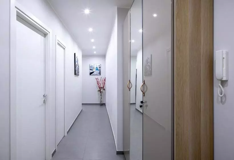 تختخواب و صبحانه Damè