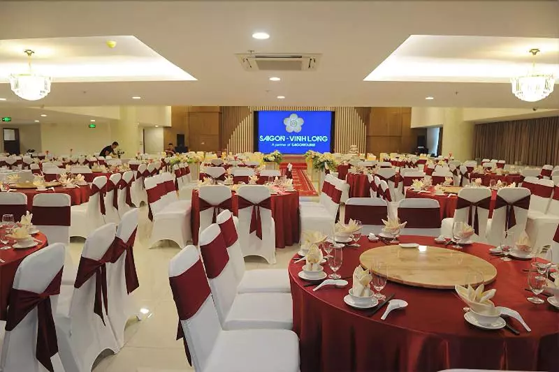 هتل Khách Sạn Sài Gòn Vĩnh Long