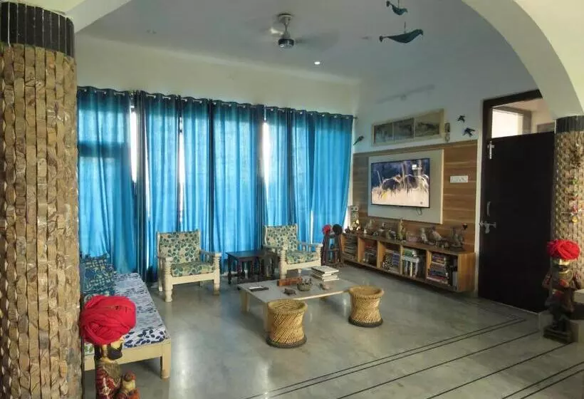 Majatalo Ibishouse Farm Stay