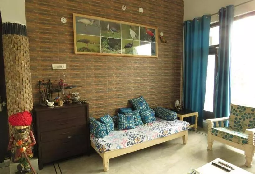 Majatalo Ibishouse Farm Stay