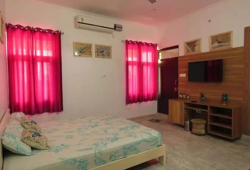 Majatalo Ibishouse Farm Stay