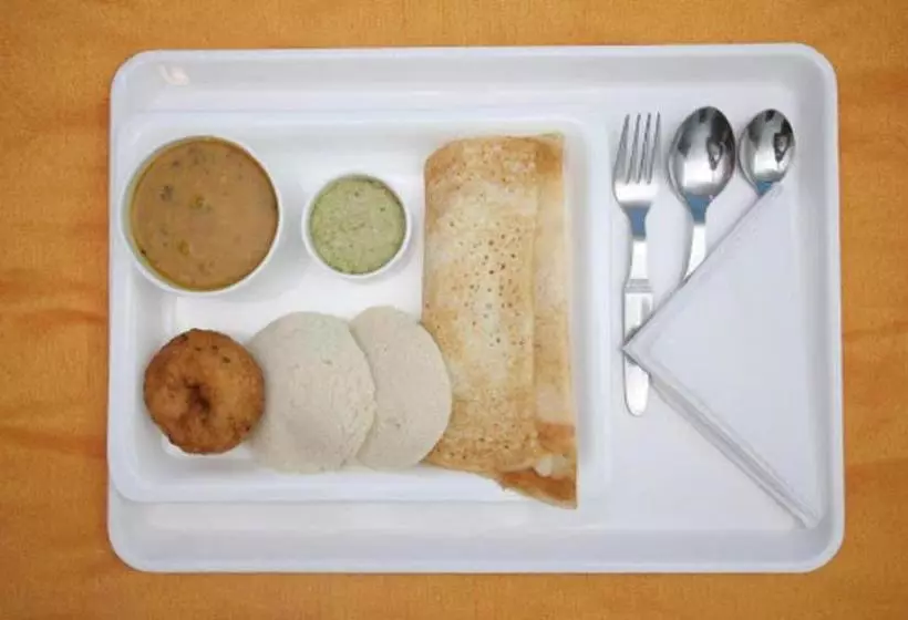 ホテル Rajkamal Stay Inn Airport Road