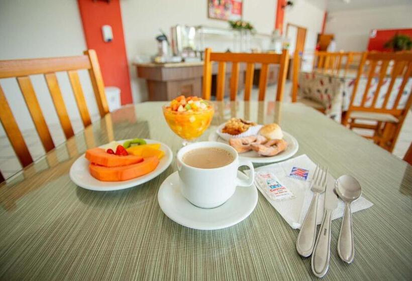 בית מלון כפרי Zandoná