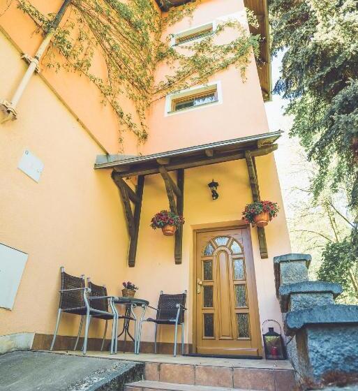 Pension U Stříbrného Jelena