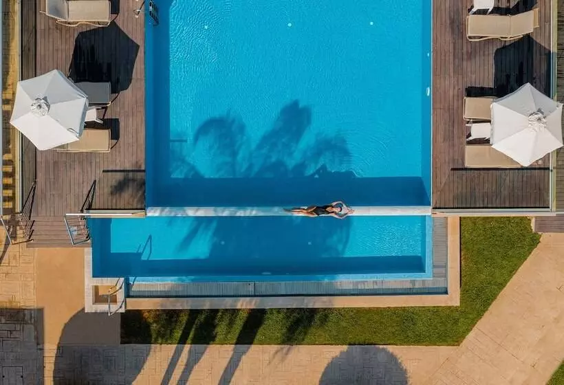 Hotelli Louis Althea Beach