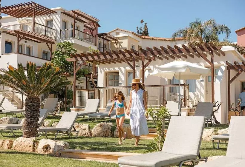 Hotelli Louis Althea Beach