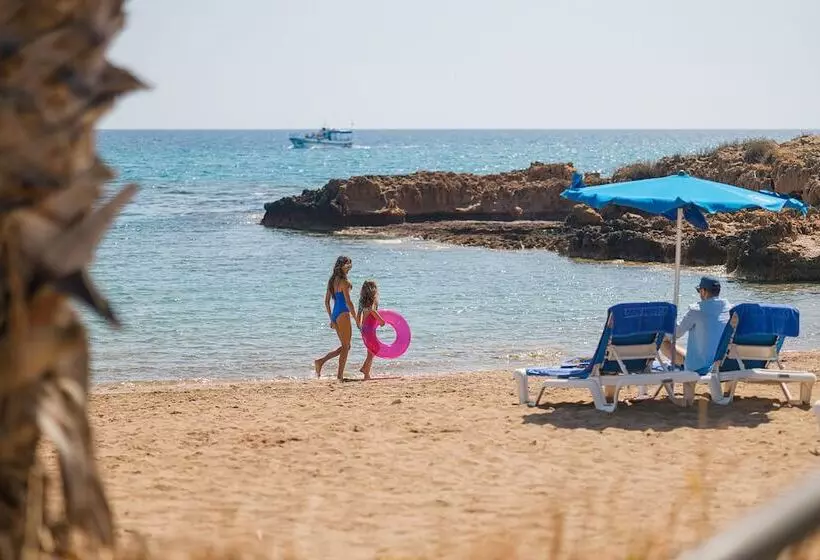 Hotelli Louis Althea Beach