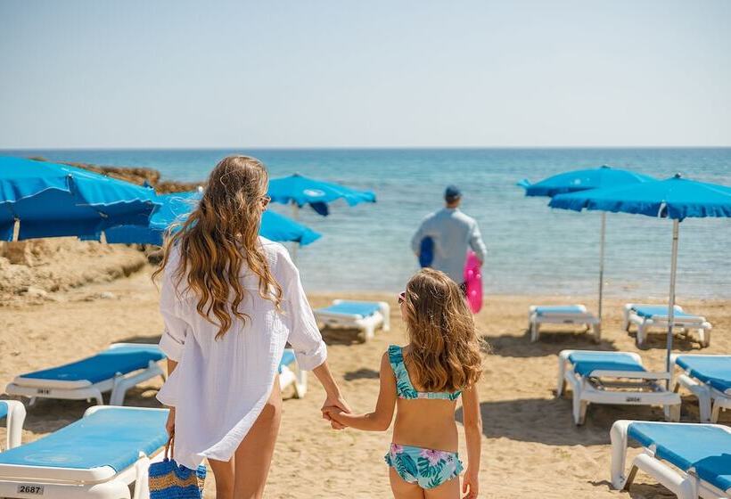 فندق Louis Althea Beach