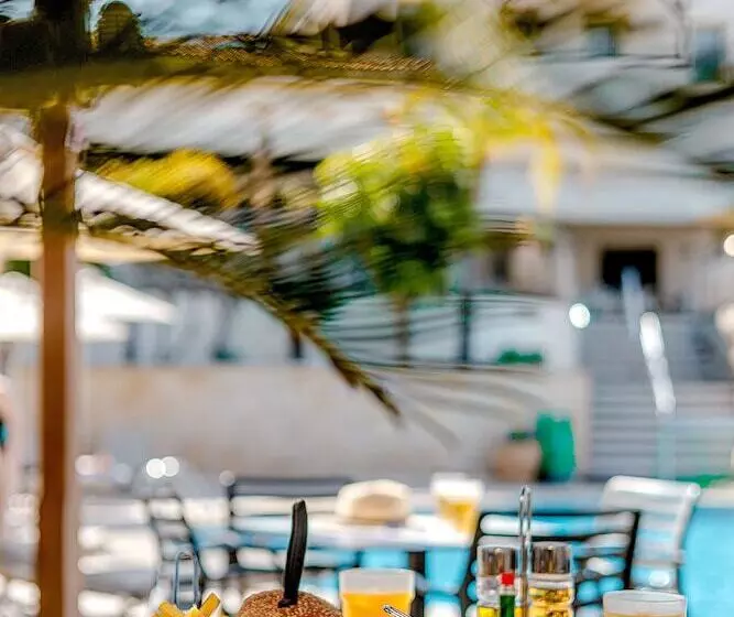 Hotelli Louis Althea Beach