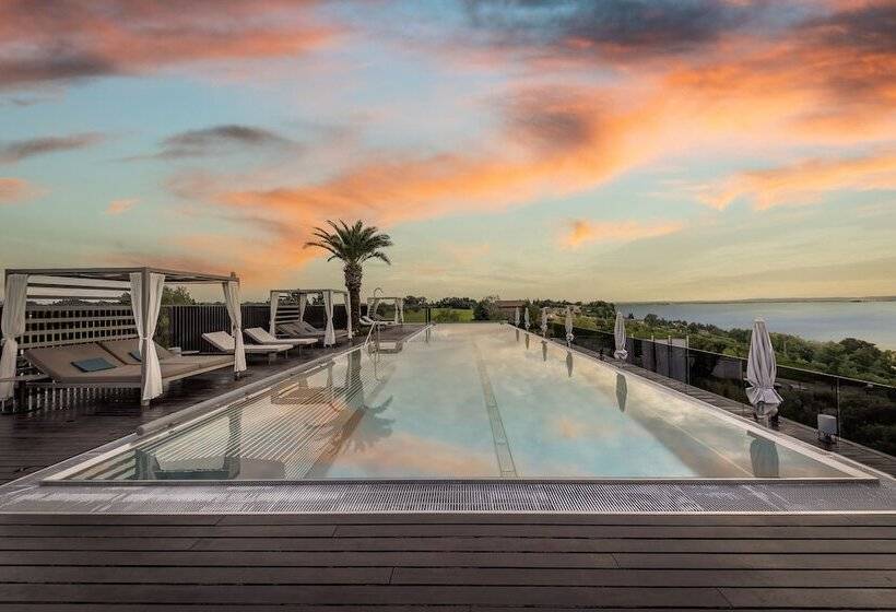 בית מלון כפרי Quellenhof Luxury Resort Lazise