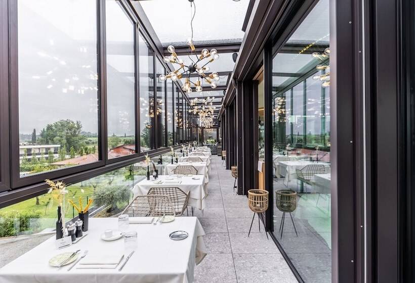 בית מלון כפרי Quellenhof Luxury Resort Lazise