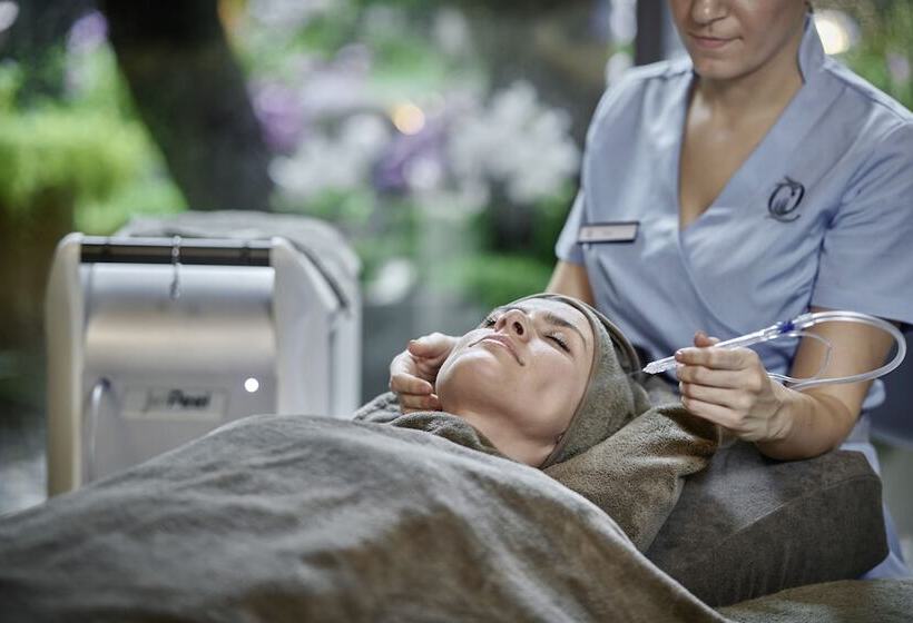 בית מלון כפרי Quellenhof Luxury Resort Lazise