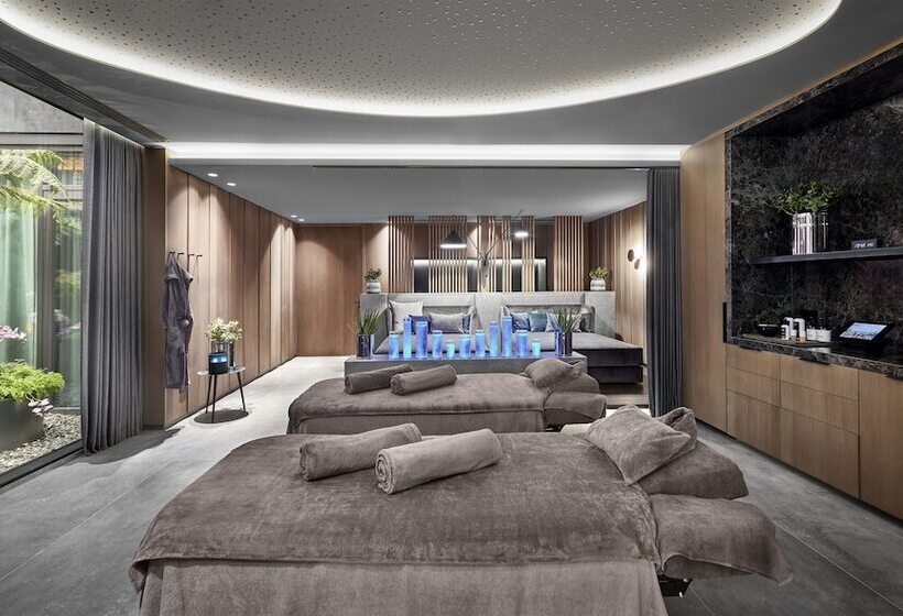 בית מלון כפרי Quellenhof Luxury Resort Lazise