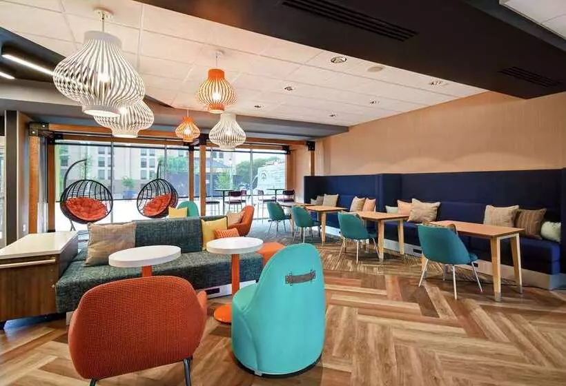 ホテル Tru By Hilton Louisville Airport