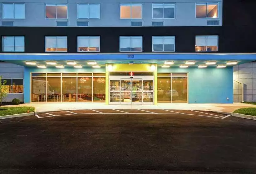 ホテル Tru By Hilton Louisville Airport