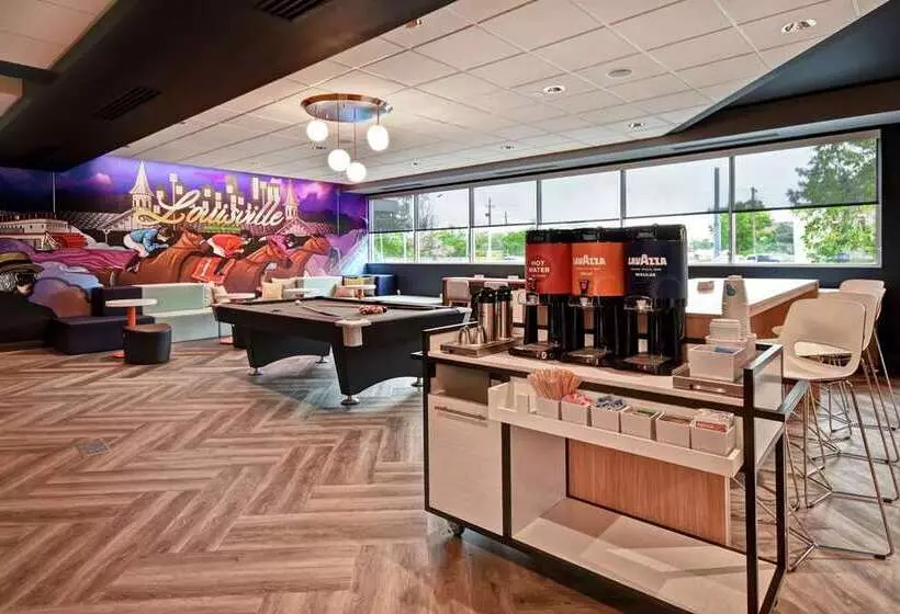 ホテル Tru By Hilton Louisville Airport