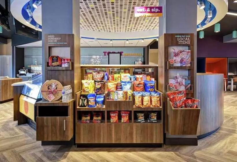 ホテル Tru By Hilton Louisville Airport