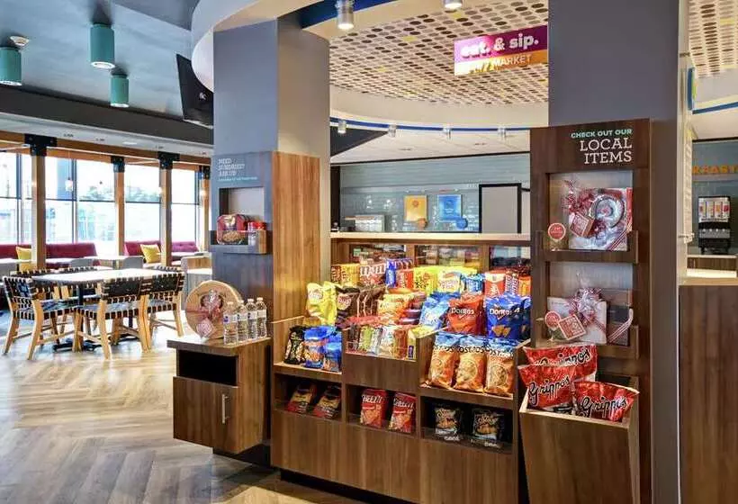 ホテル Tru By Hilton Louisville Airport