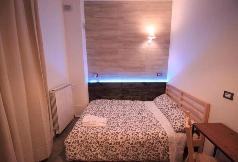 تختخواب و صبحانه Il Rifugio Degli Artisti