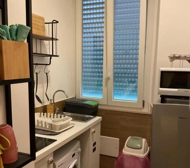 تختخواب و صبحانه The Corner 180 Suite