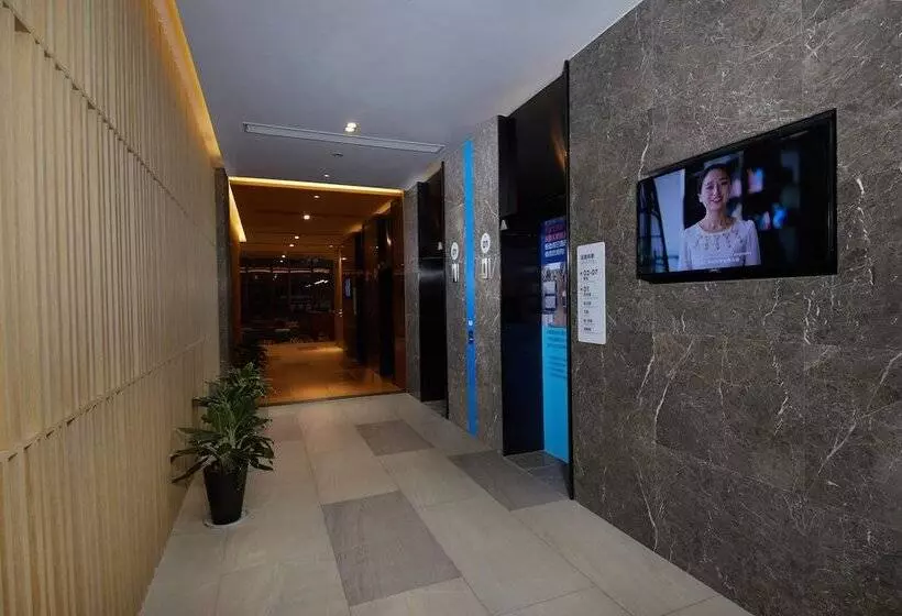Hotelli Holiday Inn Express Zhangjiagang East, An Ihg