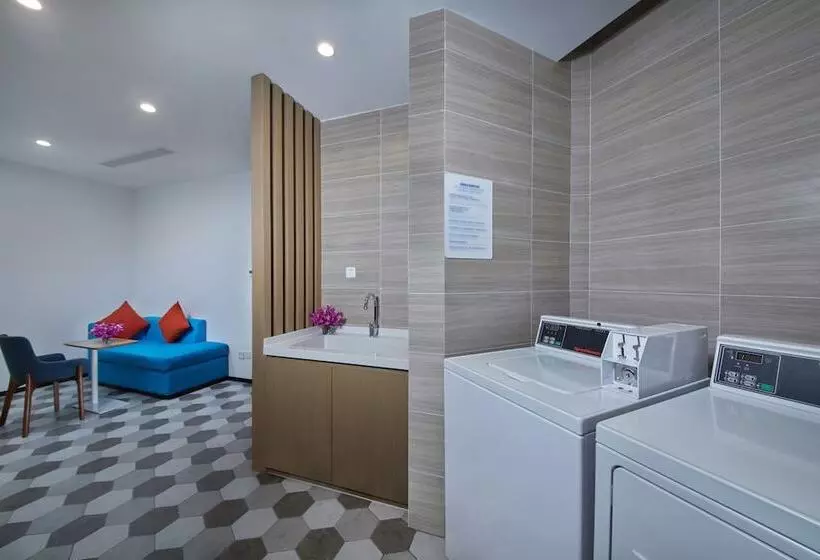 Hotelli Holiday Inn Express Zhangjiagang East, An Ihg