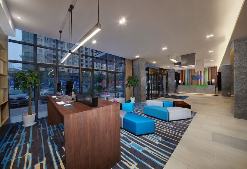 Hotel Holiday Inn Express Zhangjiagang East, An Ihg