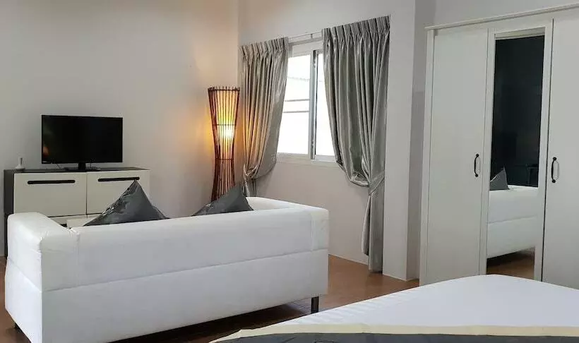 ホテル La Maison Ya Nui Resort Phuket