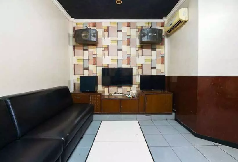 Hotelli Reddoorz @ Urip Sumoharjo