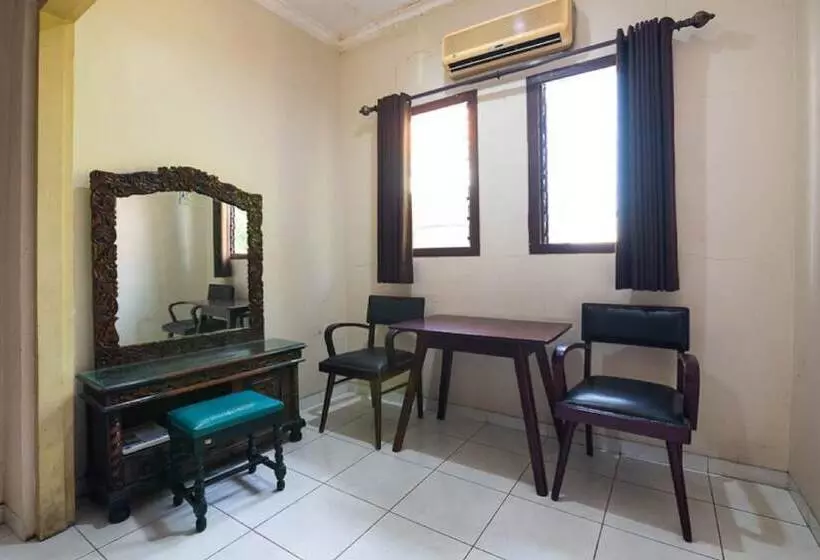 Hotelli Reddoorz @ Urip Sumoharjo