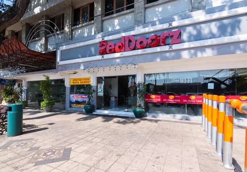 Hotelli Reddoorz @ Urip Sumoharjo