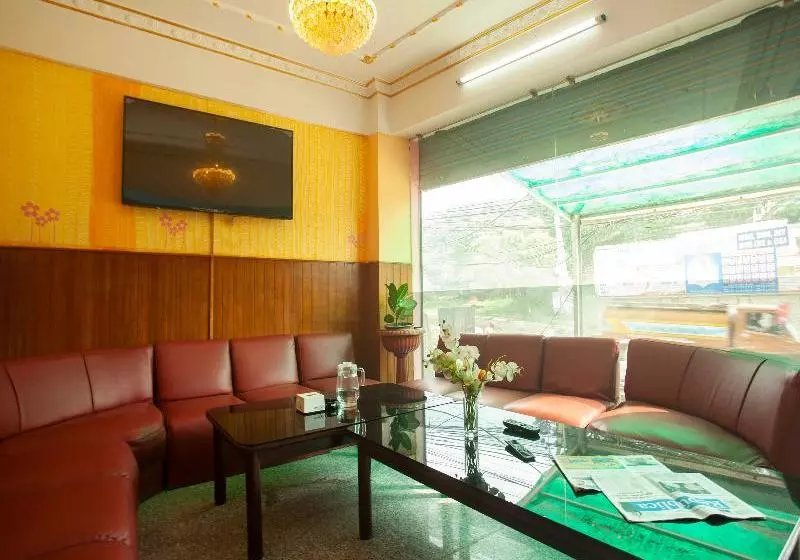 Oyo 195 Global Hotel And Restaurant