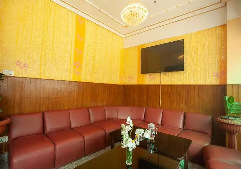 Oyo 195 Global Hotel And Restaurant
