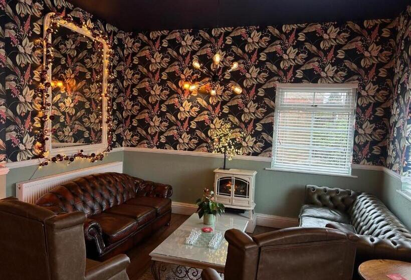 فندق صغير Blue Boar Inn