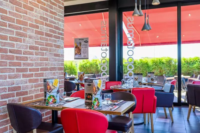 Kyriad Prestige Amiens Poulainville   Hotel And Spa