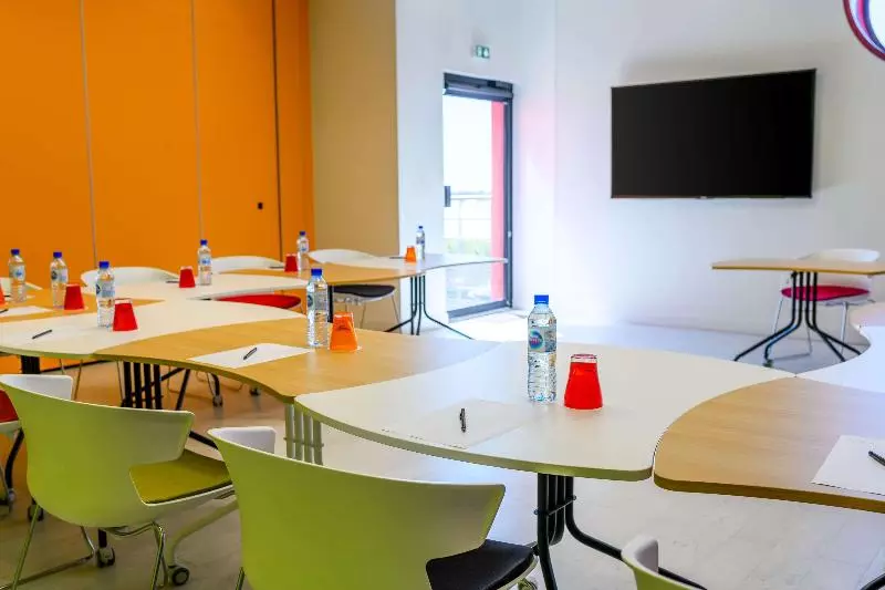 Kyriad Prestige Amiens Poulainville   Hotel And Spa