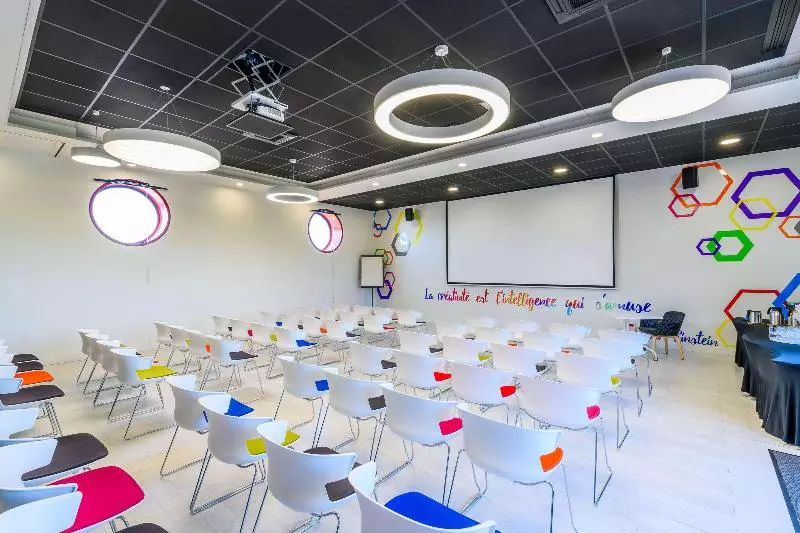 Kyriad Prestige Amiens Poulainville   Hotel And Spa