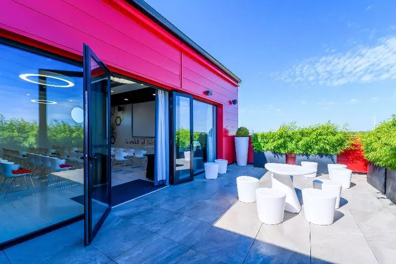 Kyriad Prestige Amiens Poulainville   Hotel And Spa