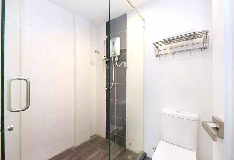 Hotelli Oyo 442 Marvelton