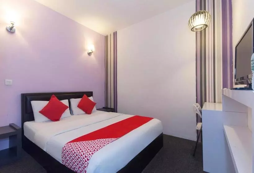 Hotelli Oyo 442 Marvelton