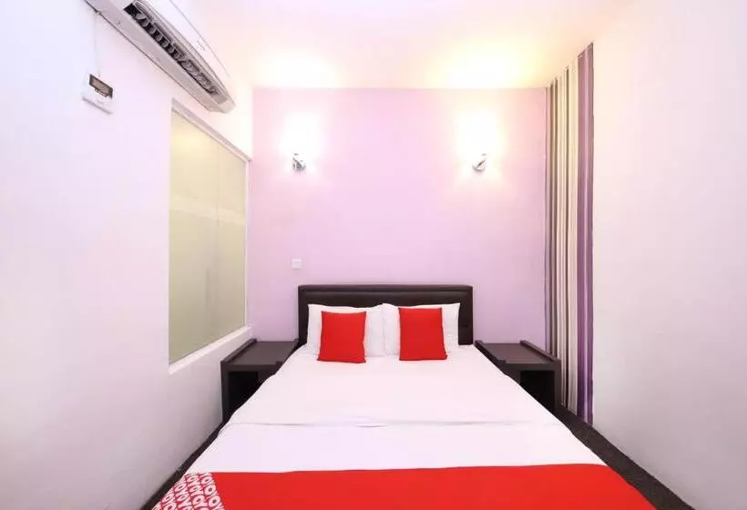 Hotelli Oyo 442 Marvelton