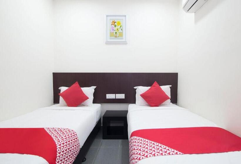 בית מלון כפרי Oyo 442 Marvelton