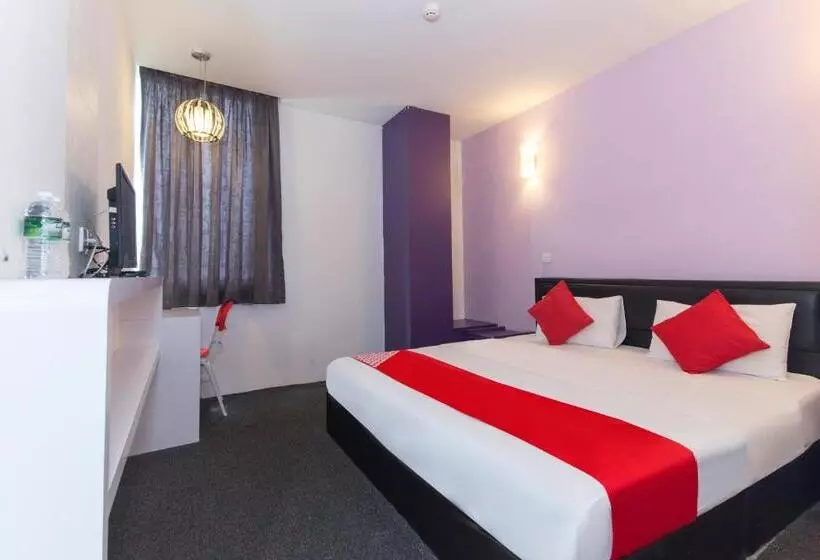 Hotelli Oyo 442 Marvelton