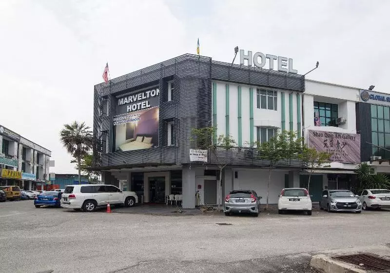 Hotelli Oyo 442 Marvelton