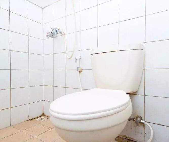 Hotelli Reddoorz @ Supratman Street