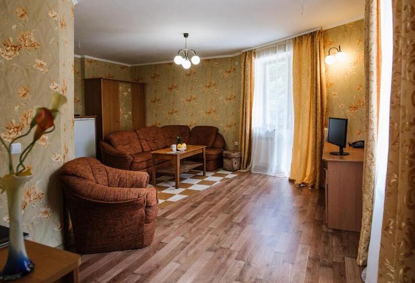 فندق Zelenyy Bir