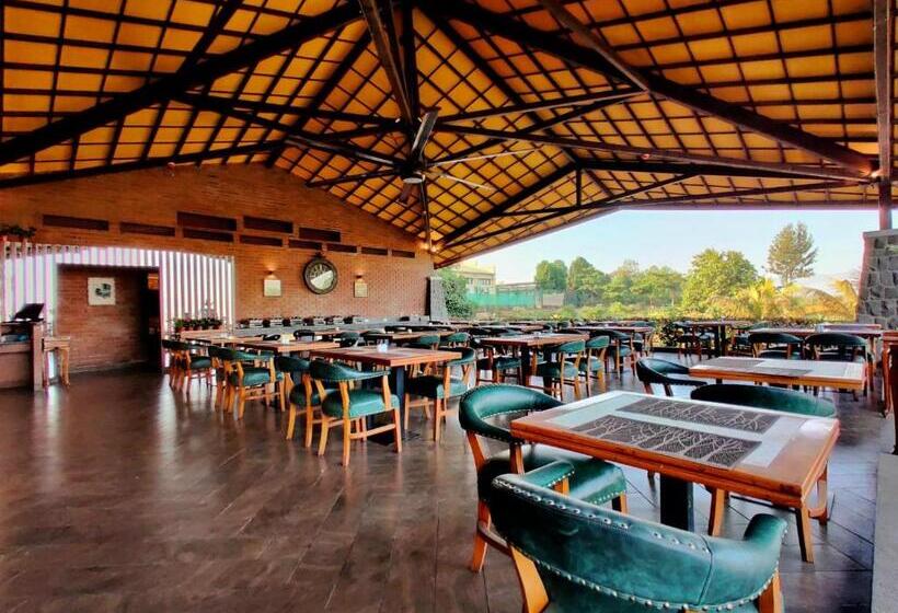 Resort Fazlani Natures Nest The Wellness Retreat